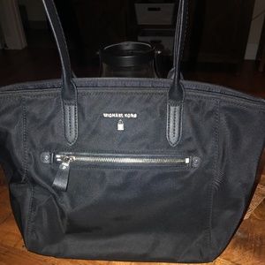 Smooth material black MICHEAL kors purse